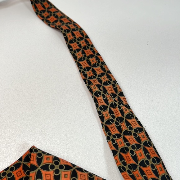 FR TRIPLER & CO NEW YORK 100% Silk Handmade Vintage Orange Square Pattern Tie - Picture 7 of 9